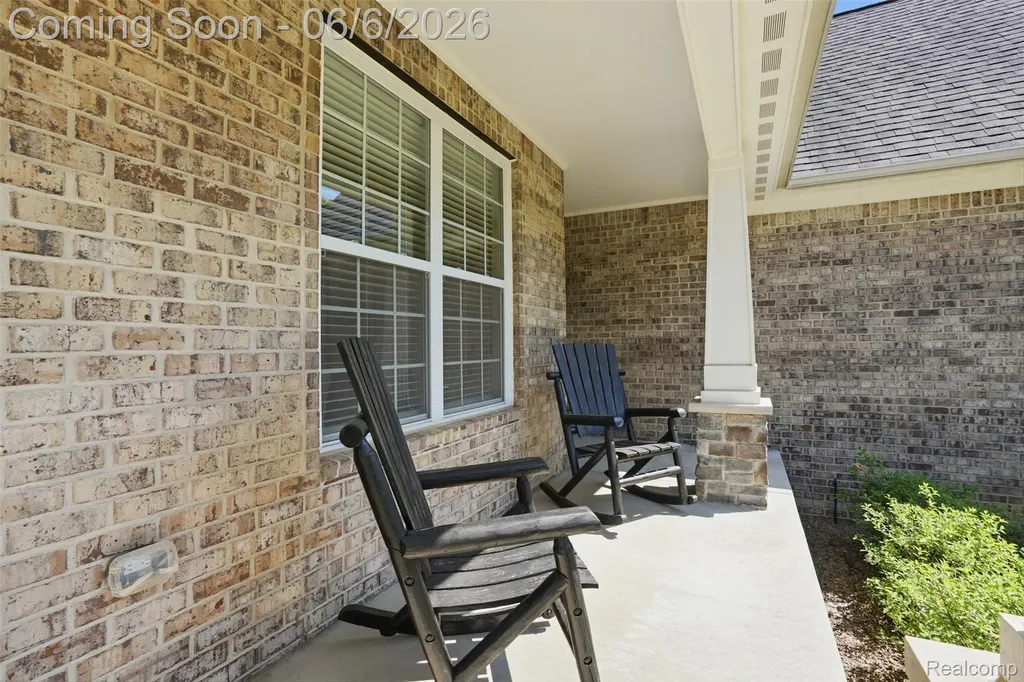 7375 N Mistwood Drive White Lake Charter Township MI 48383
