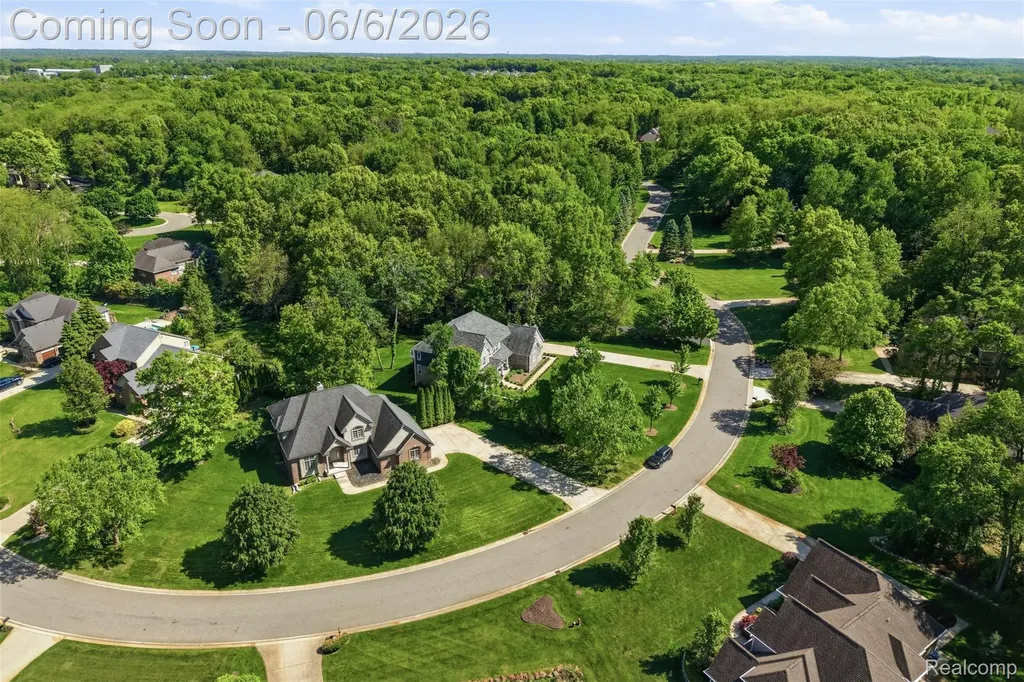 7375 N Mistwood Drive White Lake Charter Township MI 48383