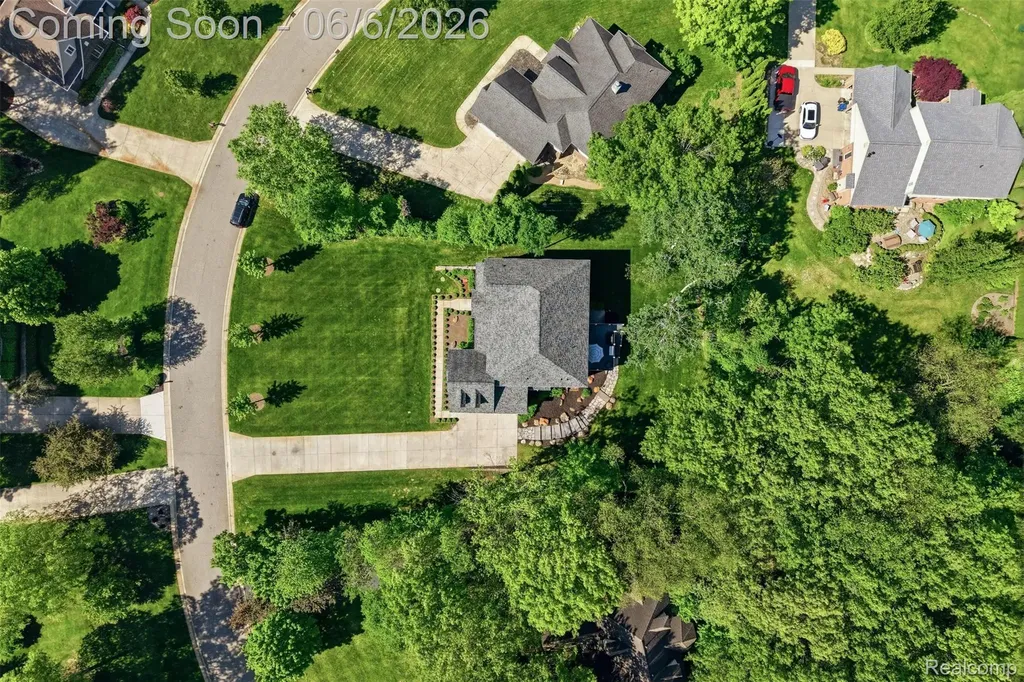 7375 N Mistwood Drive White Lake Charter Township MI 48383