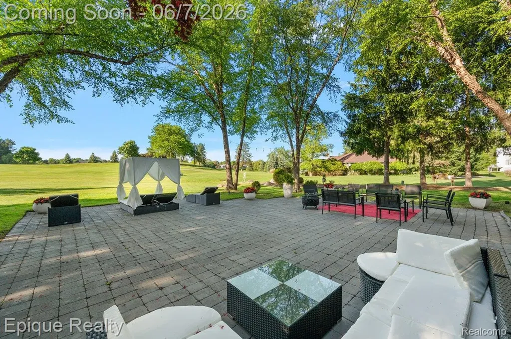 1848 Golf Ridge Drive S Bloomfield Hills City MI 48302