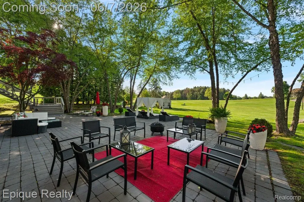 1848 Golf Ridge Drive S Bloomfield Hills City MI 48302