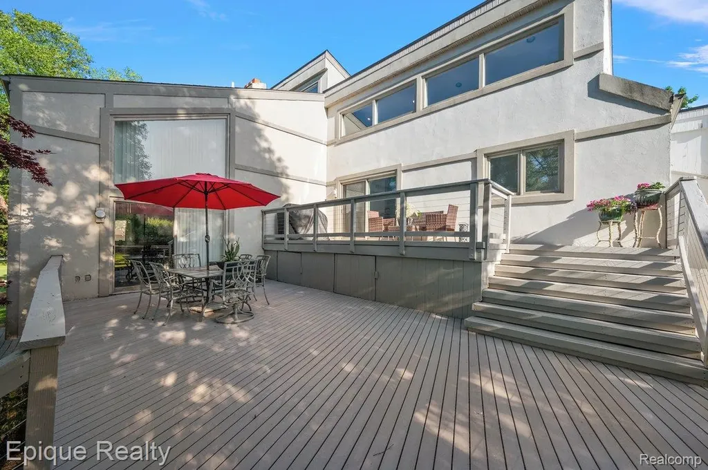 1848 Golf Ridge Drive S Bloomfield Hills City MI 48302