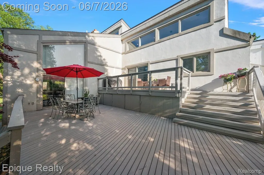 1848 Golf Ridge Drive S Bloomfield Hills City MI 48302