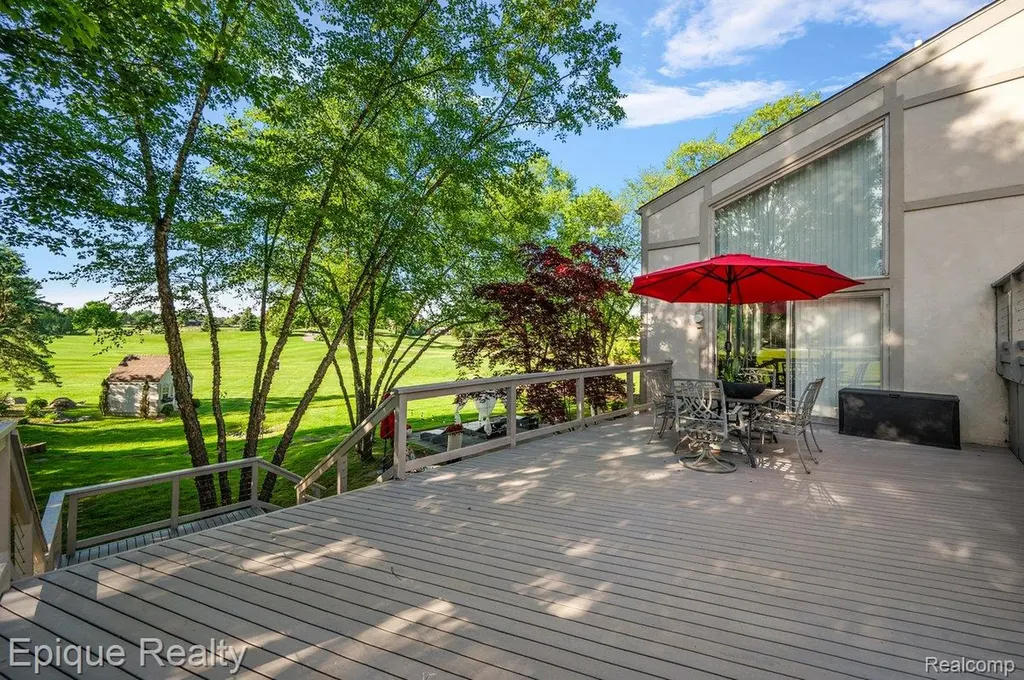 1848 Golf Ridge Drive S Bloomfield Hills City MI 48302