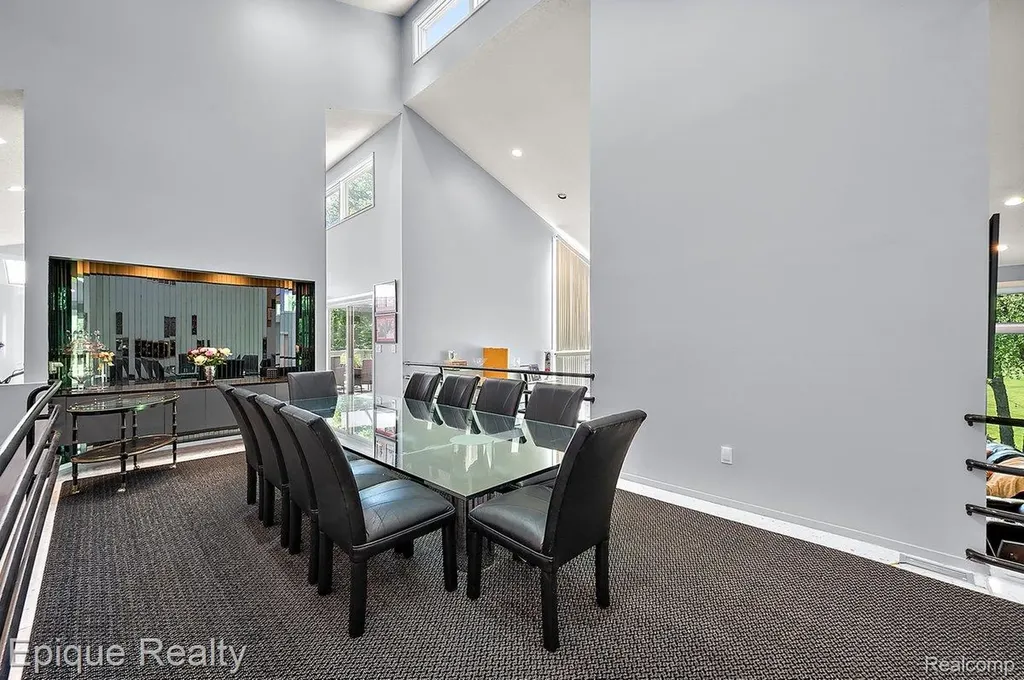 1848 Golf Ridge Drive S Bloomfield Hills City MI 48302