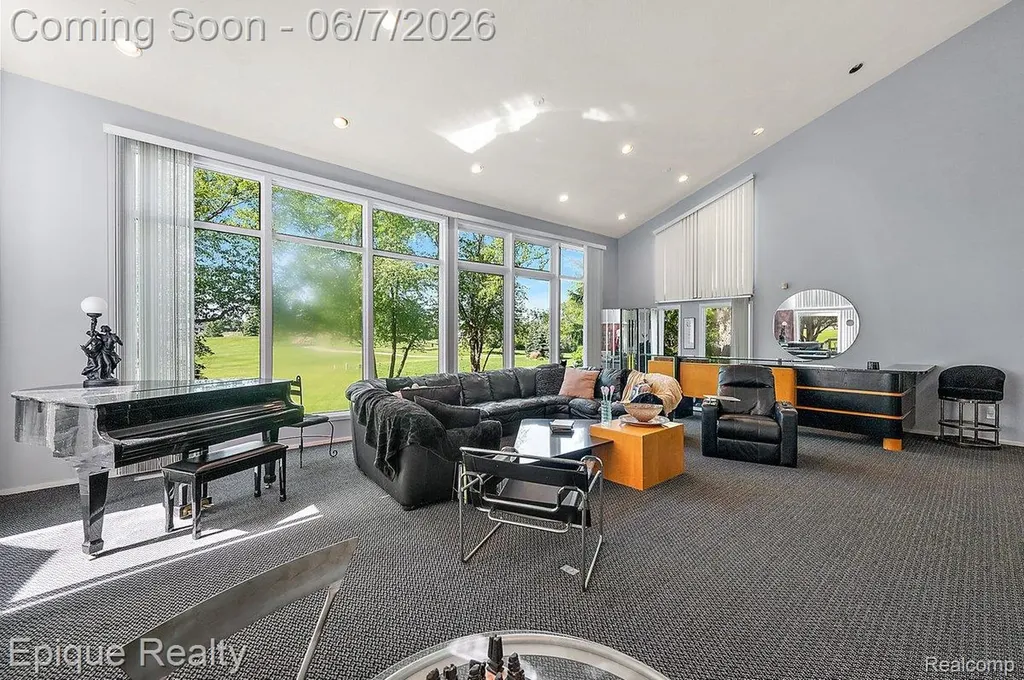 1848 Golf Ridge Drive S Bloomfield Hills City MI 48302