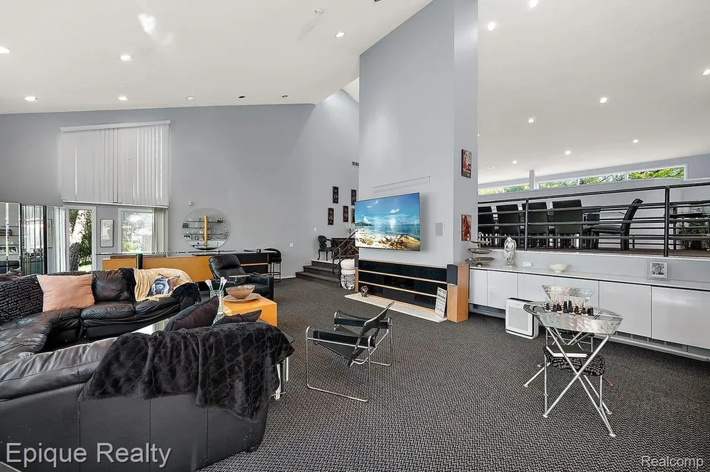 1848 Golf Ridge Drive S Bloomfield Hills City MI 48302