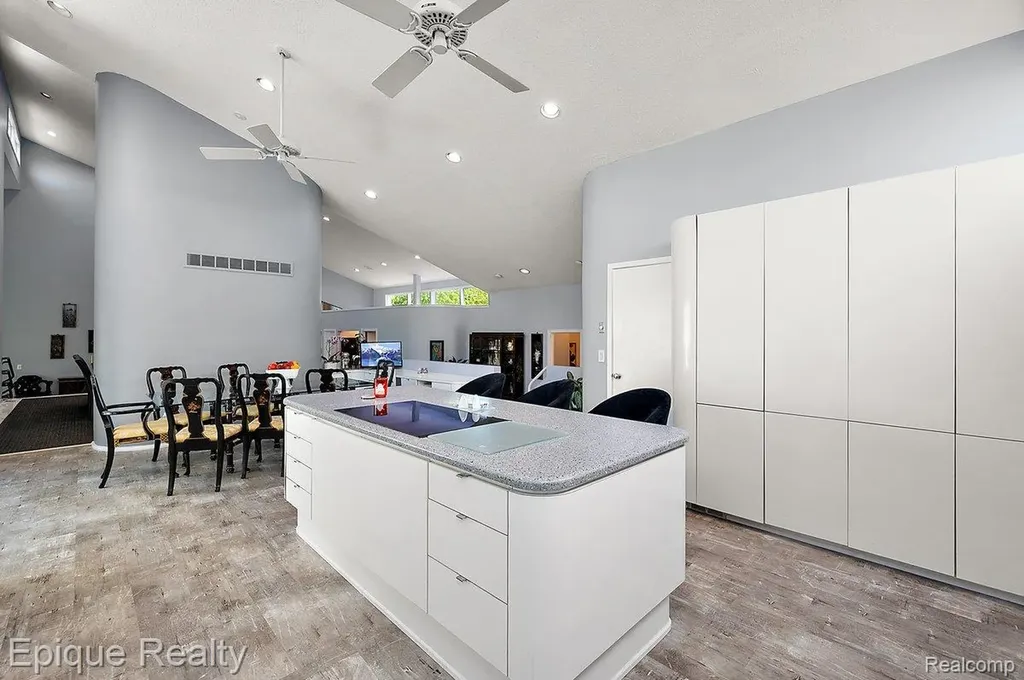 1848 Golf Ridge Drive S Bloomfield Hills City MI 48302