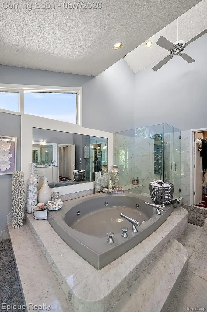 1848 Golf Ridge Drive S Bloomfield Hills City MI 48302