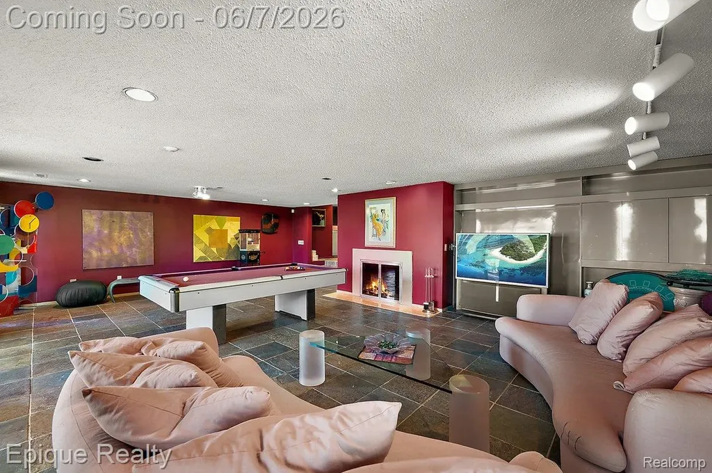 1848 Golf Ridge Drive S Bloomfield Hills City MI 48302