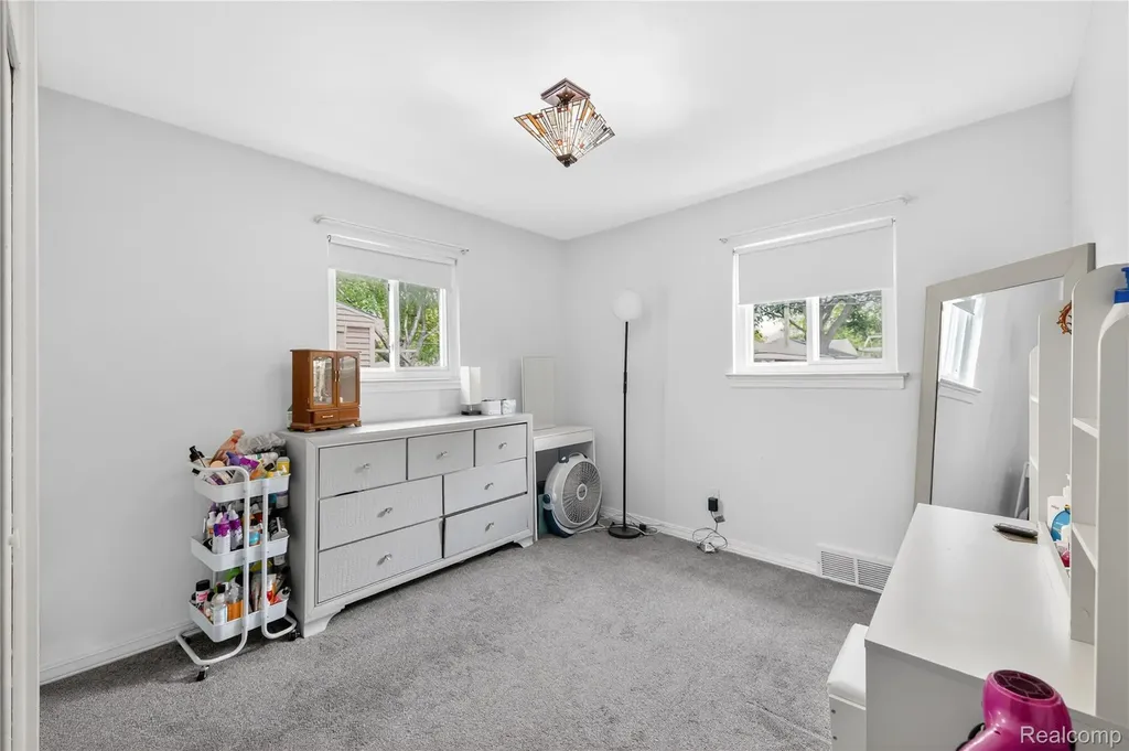 30533 Hiveley Street Westland City MI 48186