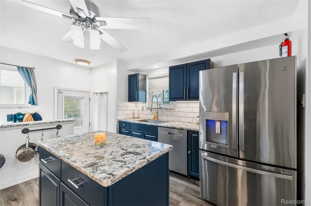 30533 Hiveley Street Westland City MI 48186