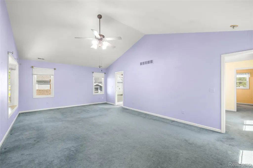 4333 Hunters Drive Highland Charter Township MI 48356