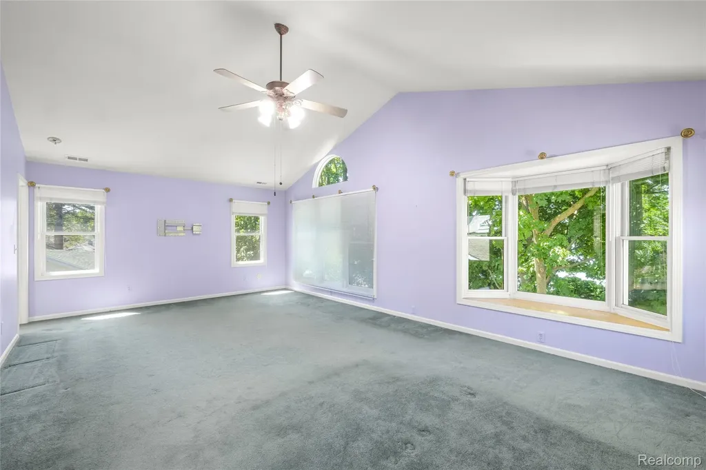 4333 Hunters Drive Highland Charter Township MI 48356