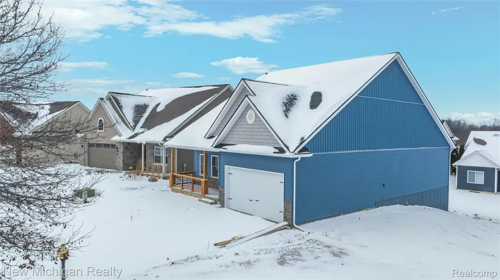 7453 Village Court Springfield Charter Township MI 48350
