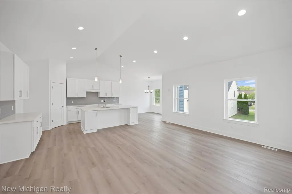 7453 Village Court Springfield Charter Township MI 48350