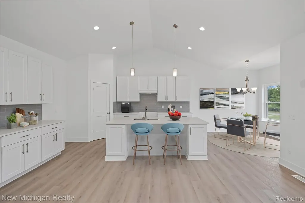 7453 Village Court Springfield Charter Township MI 48350