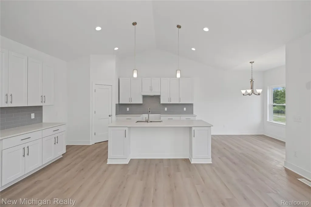 7453 Village Court Springfield Charter Township MI 48350