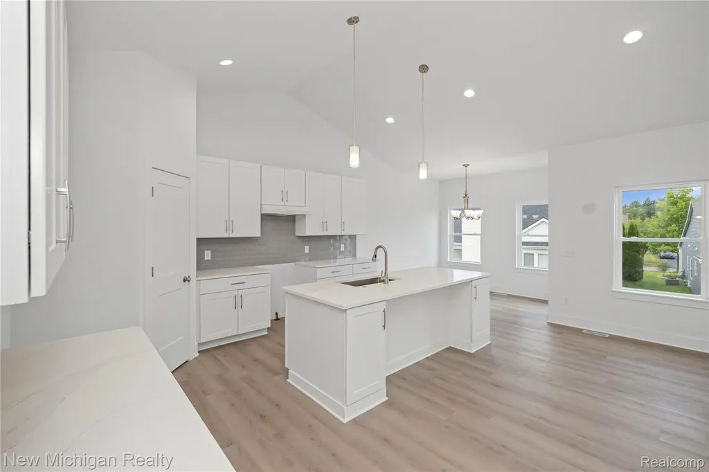 7453 Village Court Springfield Charter Township MI 48350