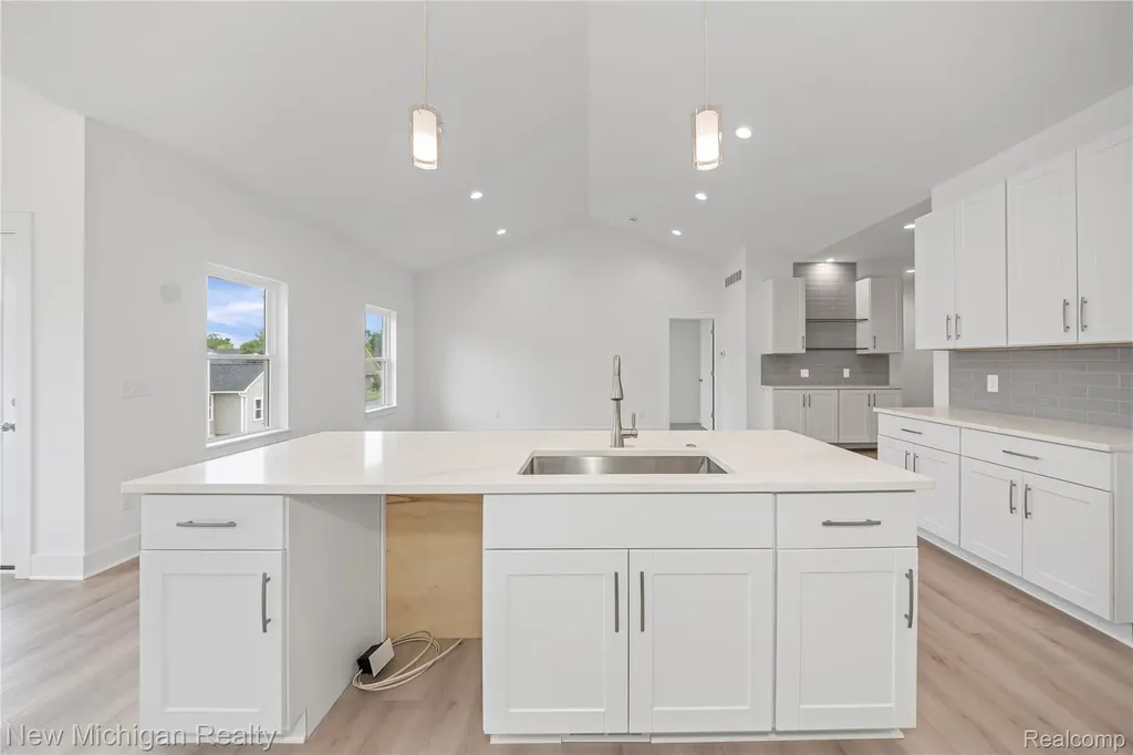 7453 Village Court Springfield Charter Township MI 48350
