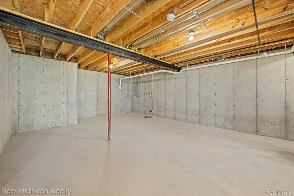 7453 Village Court Springfield Charter Township MI 48350