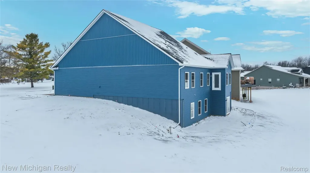 7453 Village Court Springfield Charter Township MI 48350