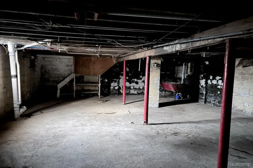 19375 Danbury Street Highland Park City MI 48203