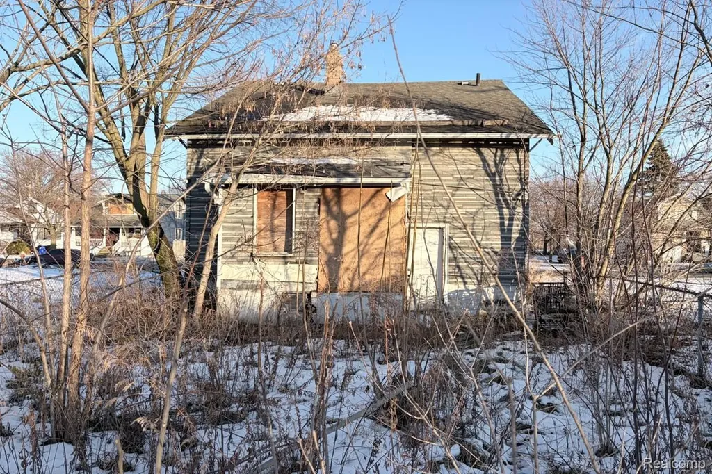 19375 Danbury Street Highland Park City MI 48203