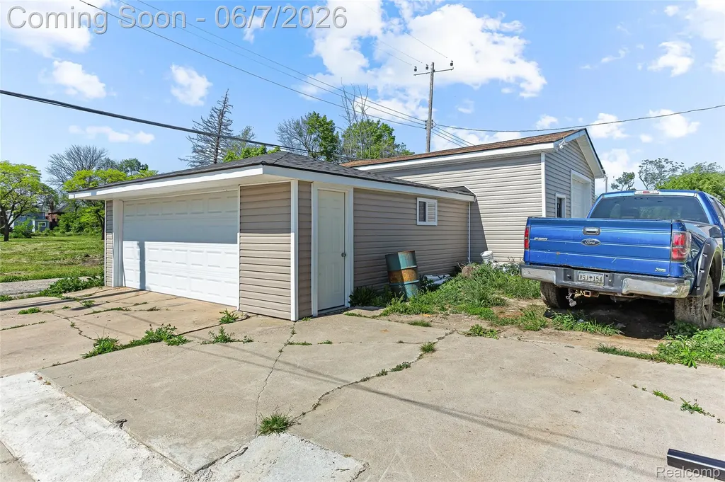 4686 Pacific Street N Detroit City MI 48204