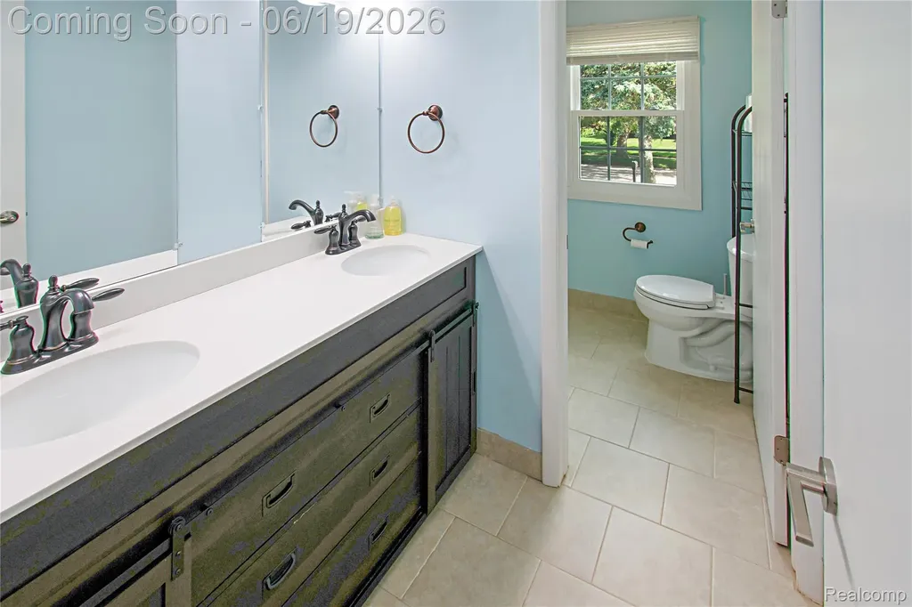 12137 Volpe Drive Sterling Heights City MI 48312