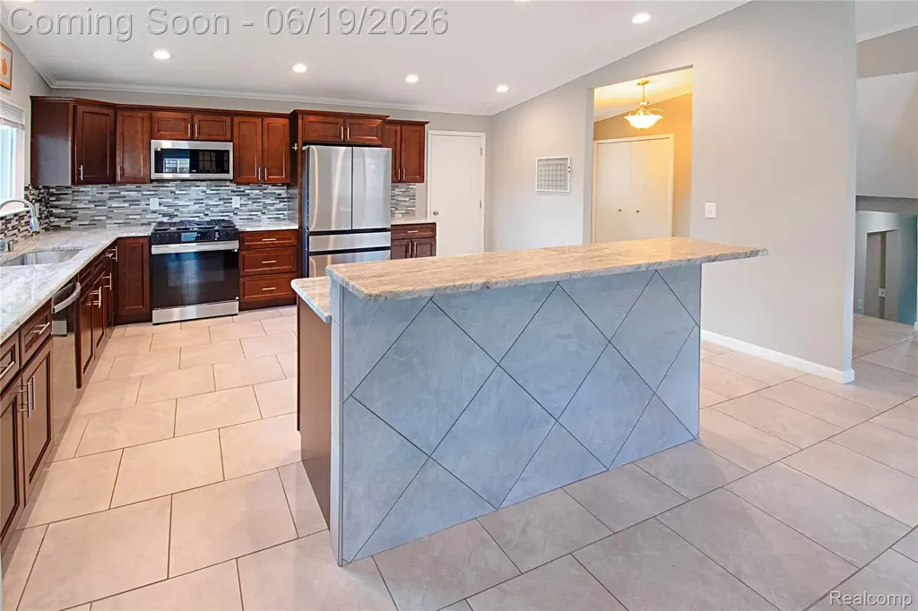 12137 Volpe Drive Sterling Heights City MI 48312
