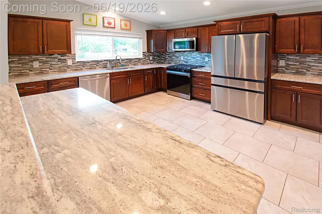 12137 Volpe Drive Sterling Heights City MI 48312