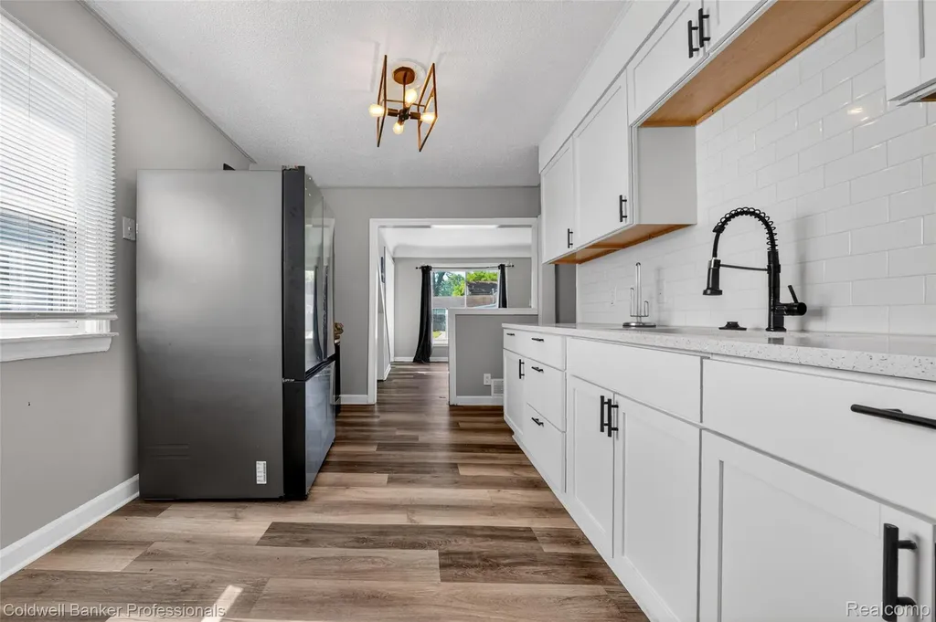 19021 Hazelwood Street Roseville City MI 48066