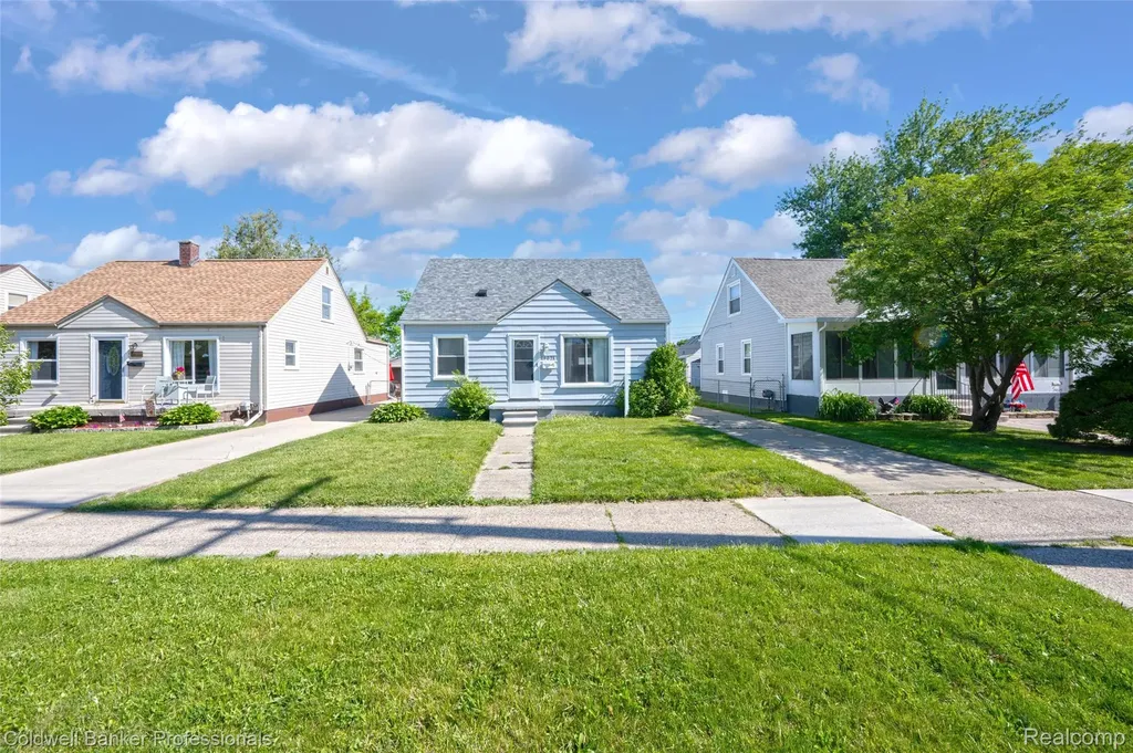 19021 Hazelwood Street Roseville City MI 48066