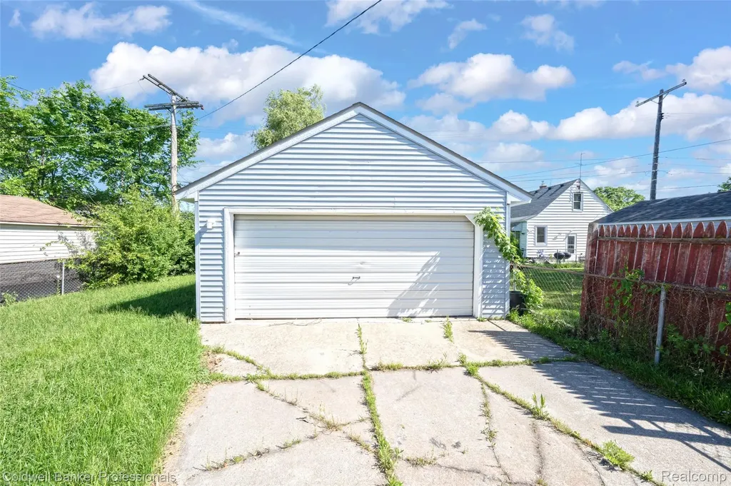 19021 Hazelwood Street Roseville City MI 48066