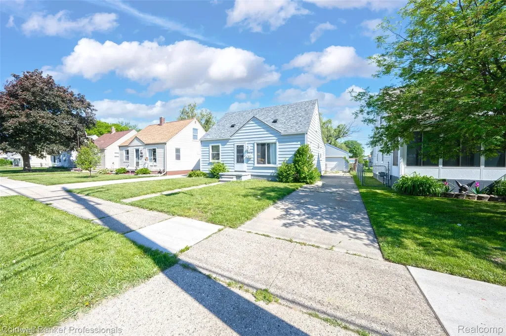 19021 Hazelwood Street Roseville City MI 48066