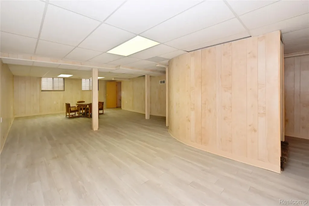 6011 Pebble Lane Court West Bloomfield Charter Township MI 48322