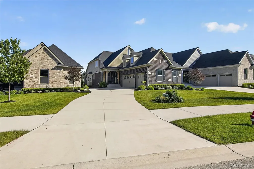 Green Oak Township MI, 8236 Stoney Creek Drive