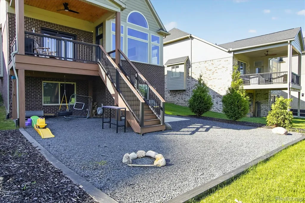 8236 Stoney Creek Drive Green Oak Township MI 48178