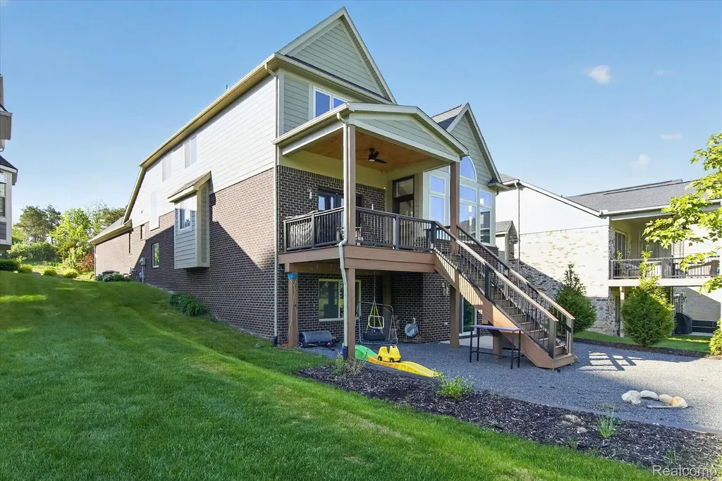 8236 Stoney Creek Drive Green Oak Township MI 48178