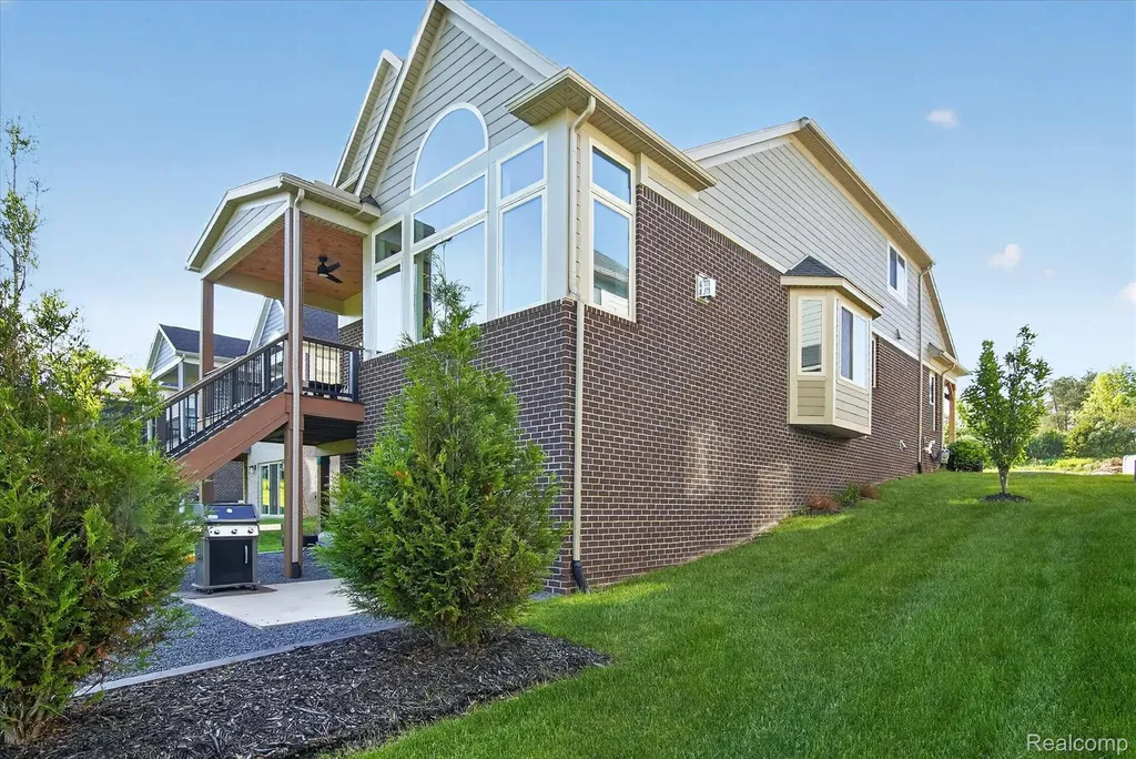 8236 Stoney Creek Drive Green Oak Township MI 48178