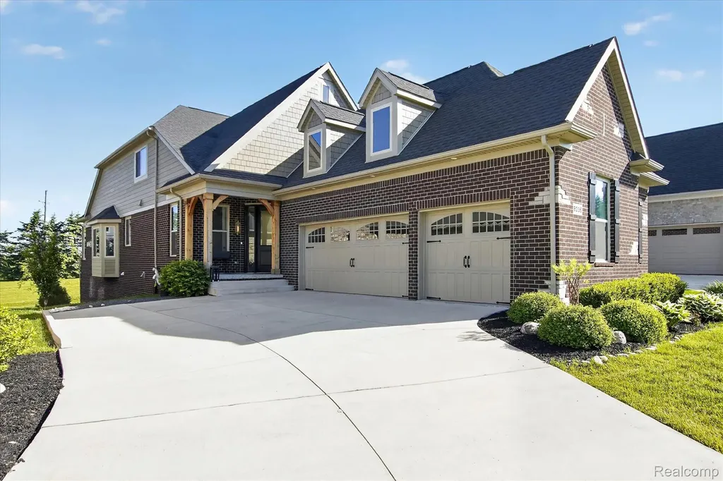 8236 Stoney Creek Drive Green Oak Township MI 48178