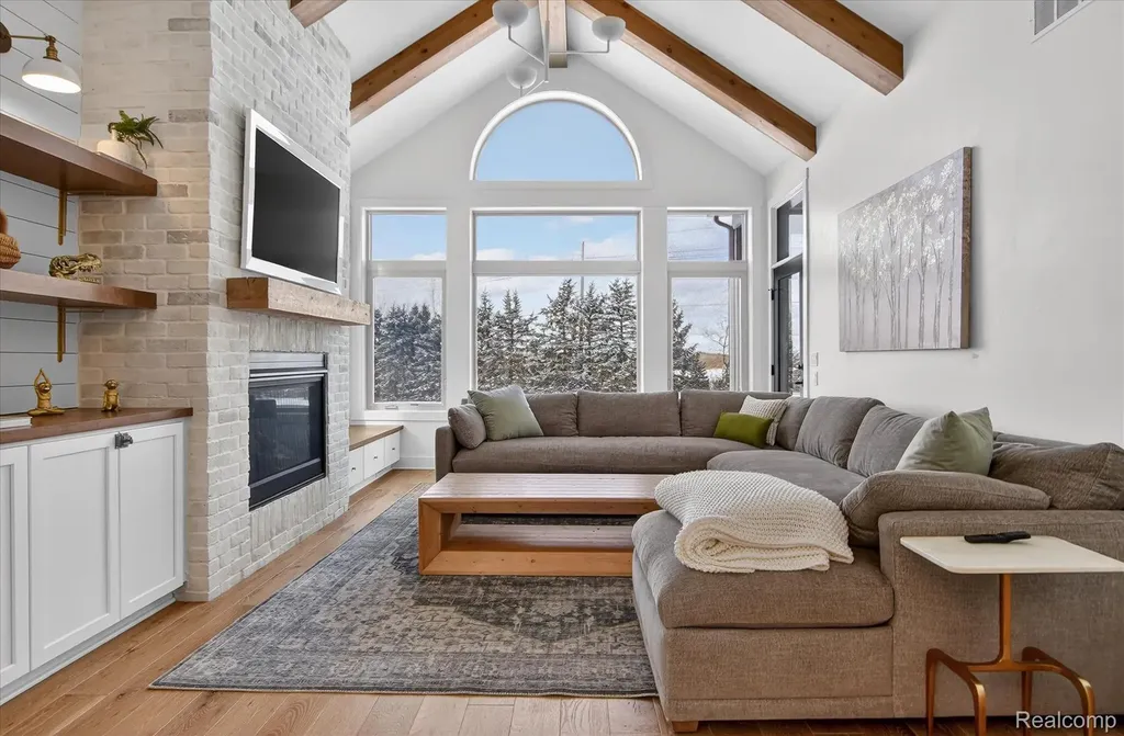 8236 Stoney Creek Drive Green Oak Township MI 48178