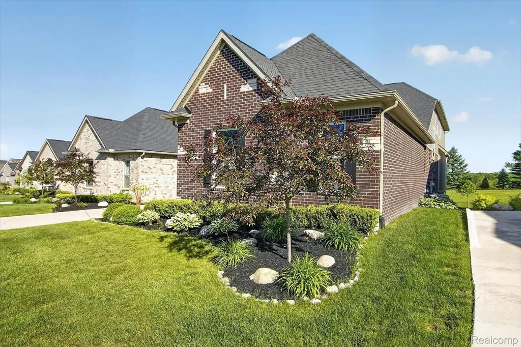 8236 Stoney Creek Drive Green Oak Township MI 48178