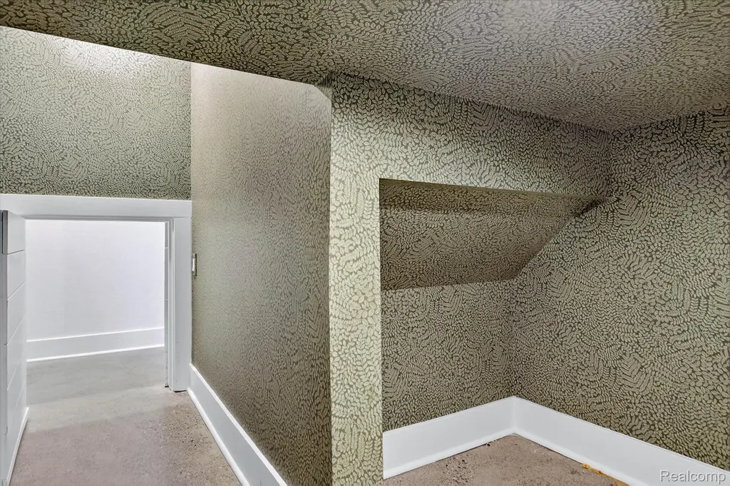8236 Stoney Creek Drive Green Oak Township MI 48178