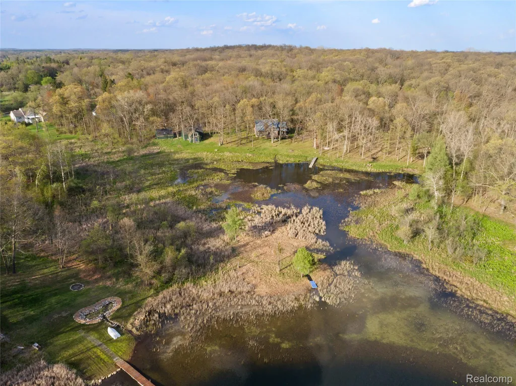 1653 Indian Garden Lane Milford Charter Township MI 48380