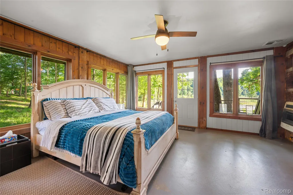 1653 Indian Garden Lane Milford Charter Township MI 48380