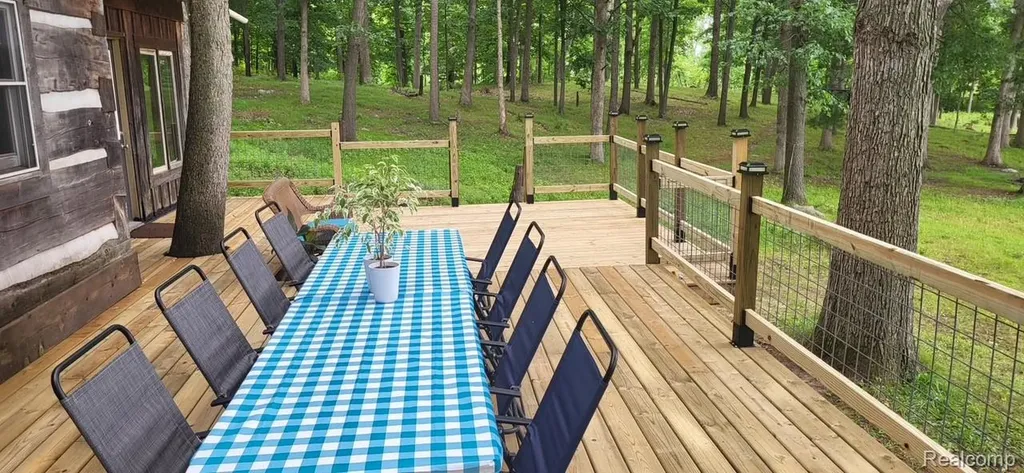 1653 Indian Garden Lane Milford Charter Township MI 48380