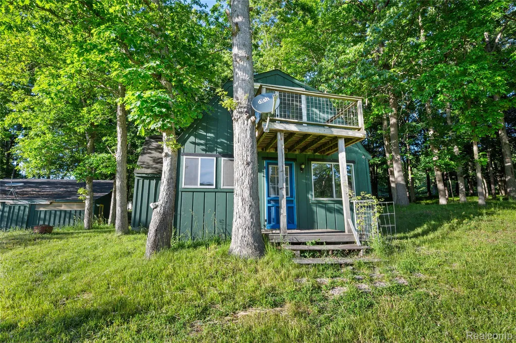 1653 Indian Garden Lane Milford Charter Township MI 48380