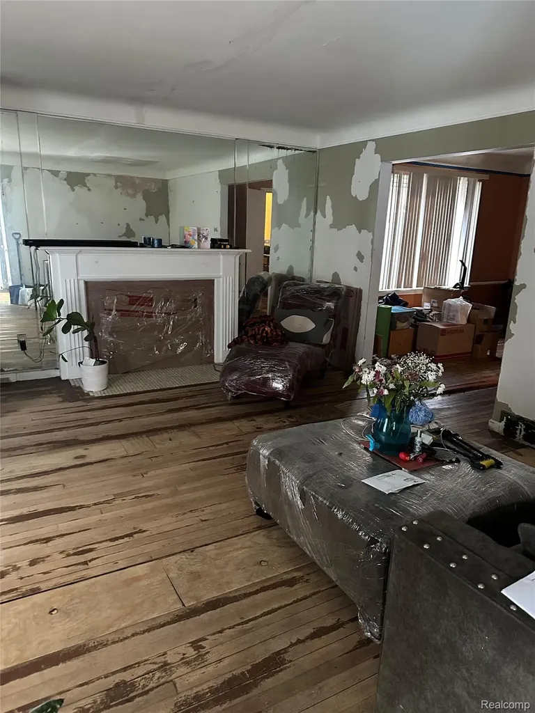 15370 Heyden Street Detroit City MI 48223